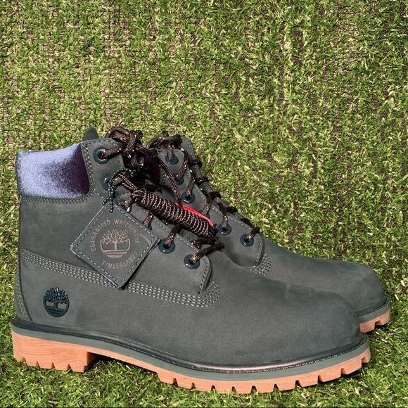 NEW TIMBERLAND JUNIOR 6" PREMIUM WATERPROOF BOOTS - Picture 4 of 7